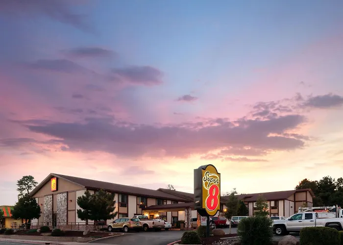 Super 8 By Wyndham Hotel