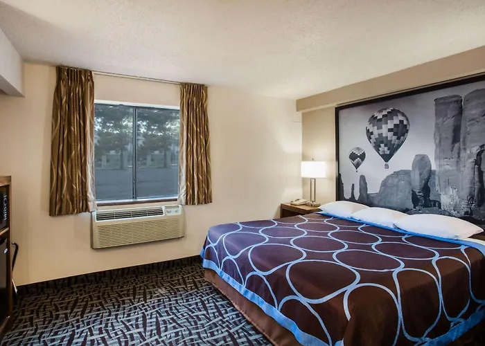 Hotel Super 8 By Wyndham 3*