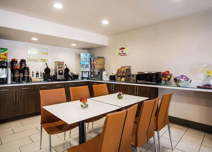 Super 8 By Wyndham 3*