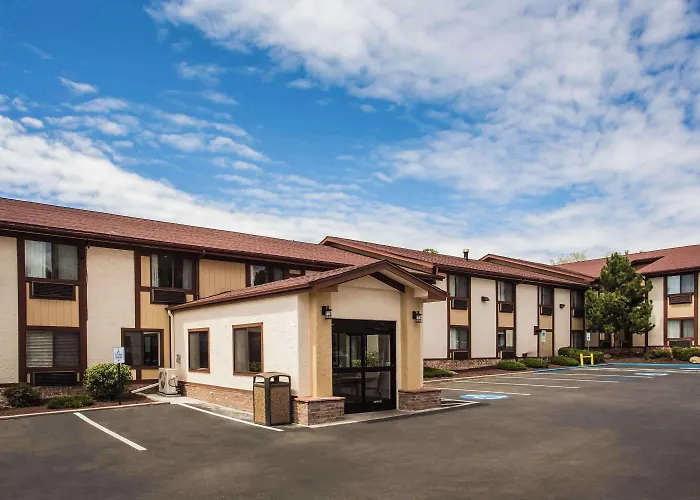 Hotel Super 8 By Wyndham 3*